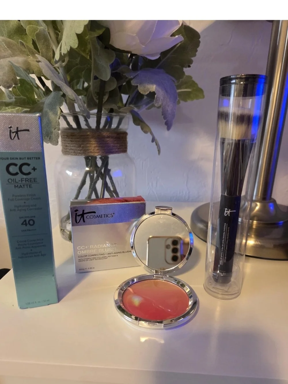 it cosmetics CC+ Radiance Ombre Blush Peach Coral Duo Foudation In Fair & brush